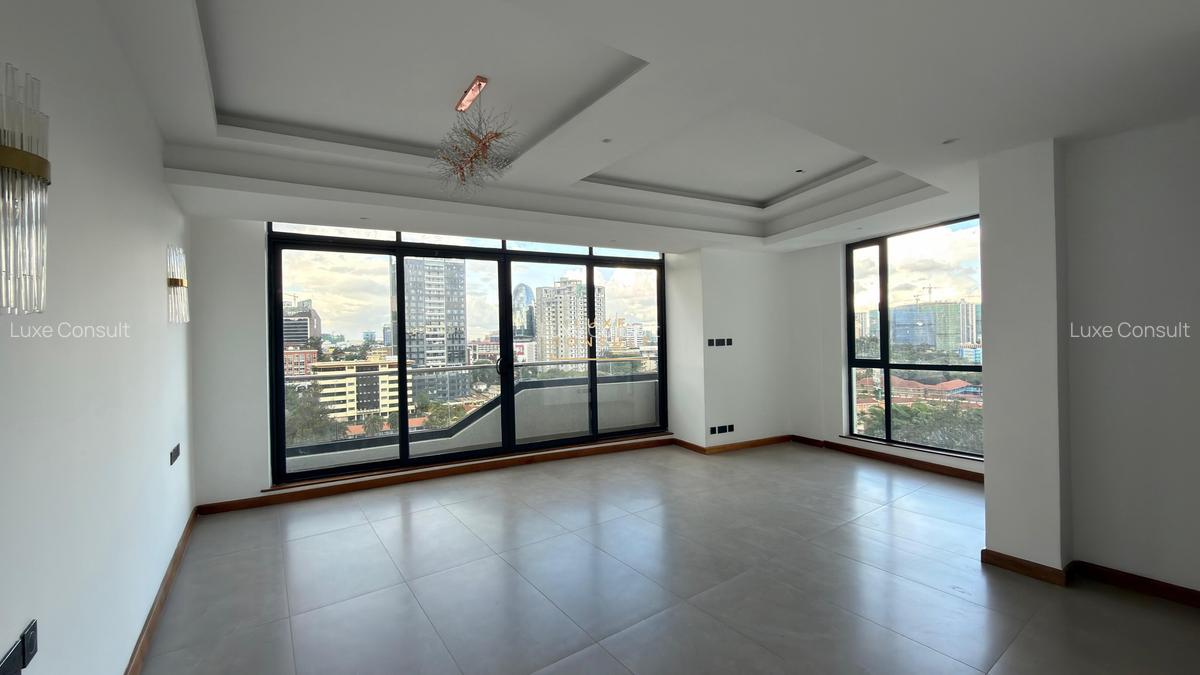 3 Bed Apartment with En Suite in Riverside - 5