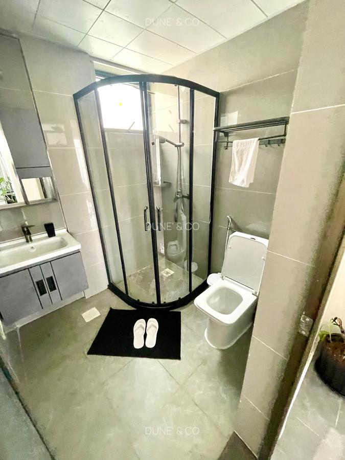 Serviced 2 Bed Apartment with En Suite in Riverside - 13