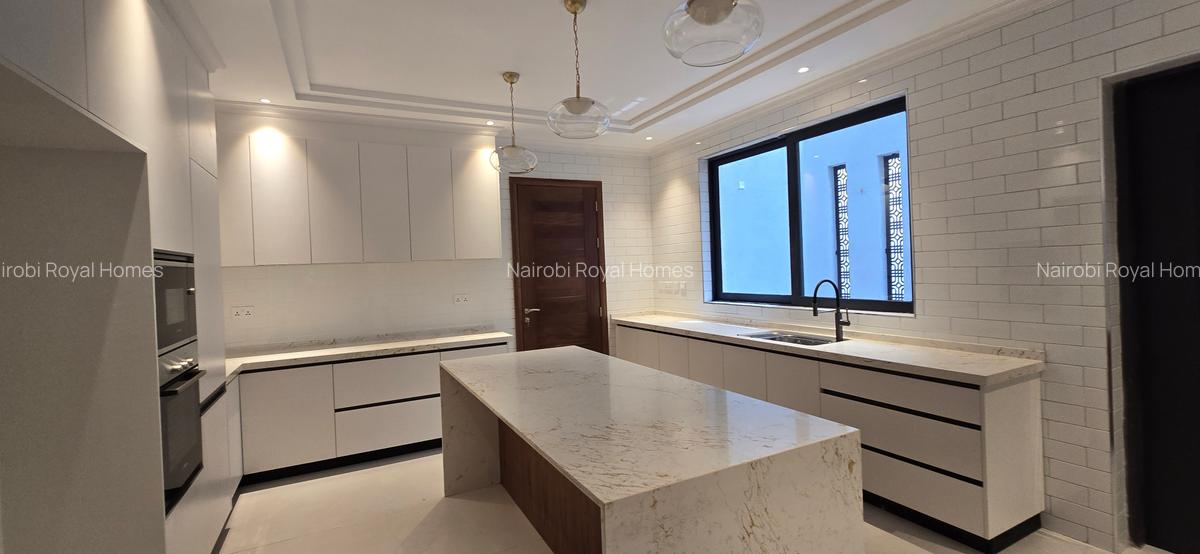 4 Bed Townhouse with En Suite at Lavington Green - 19