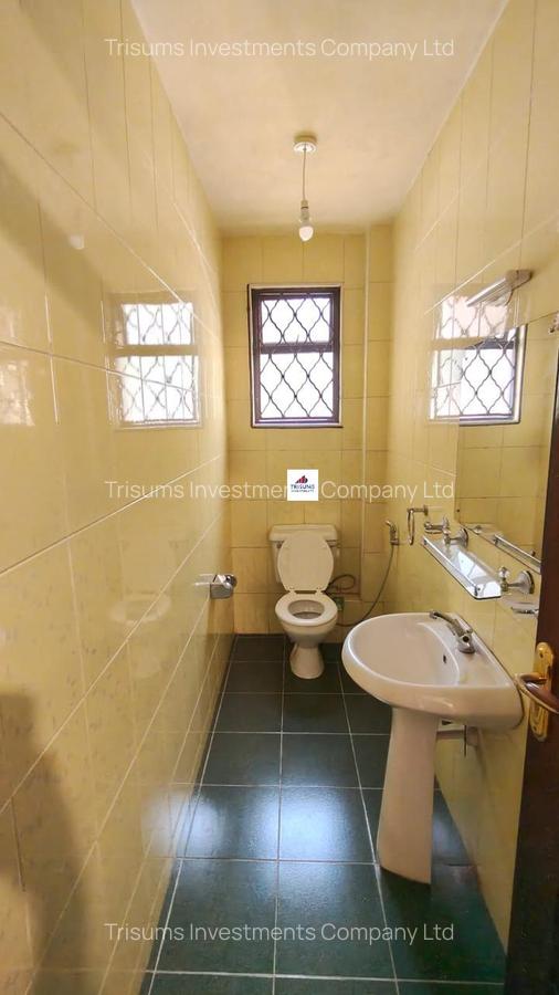 4 Bed Apartment with En Suite in Westlands Area - 12