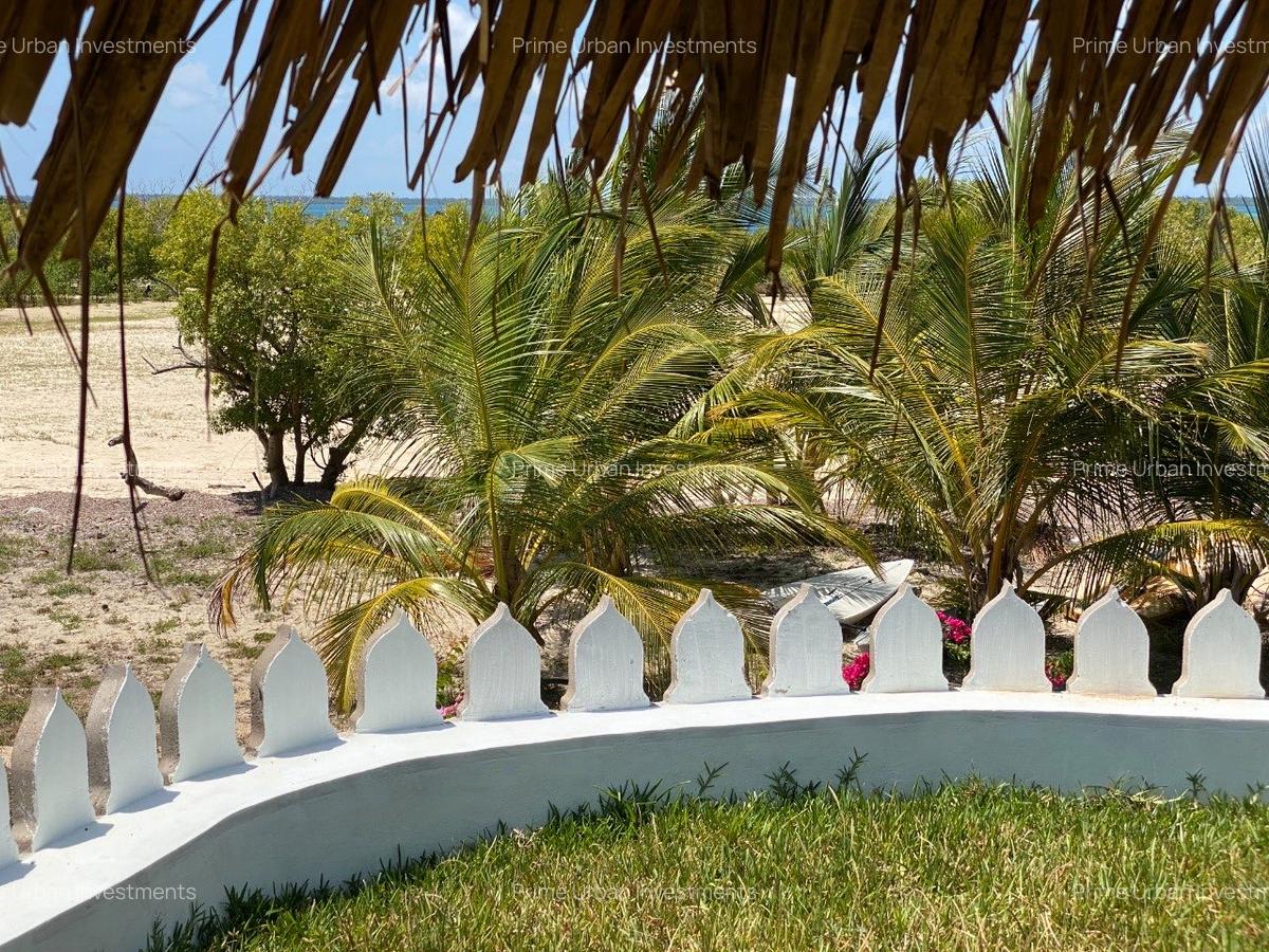 Furnished Commercial Property with Service Charge Included at Funzi Island - 8