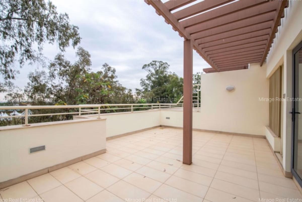 4 Bed Villa with En Suite in Garden Estate - 10