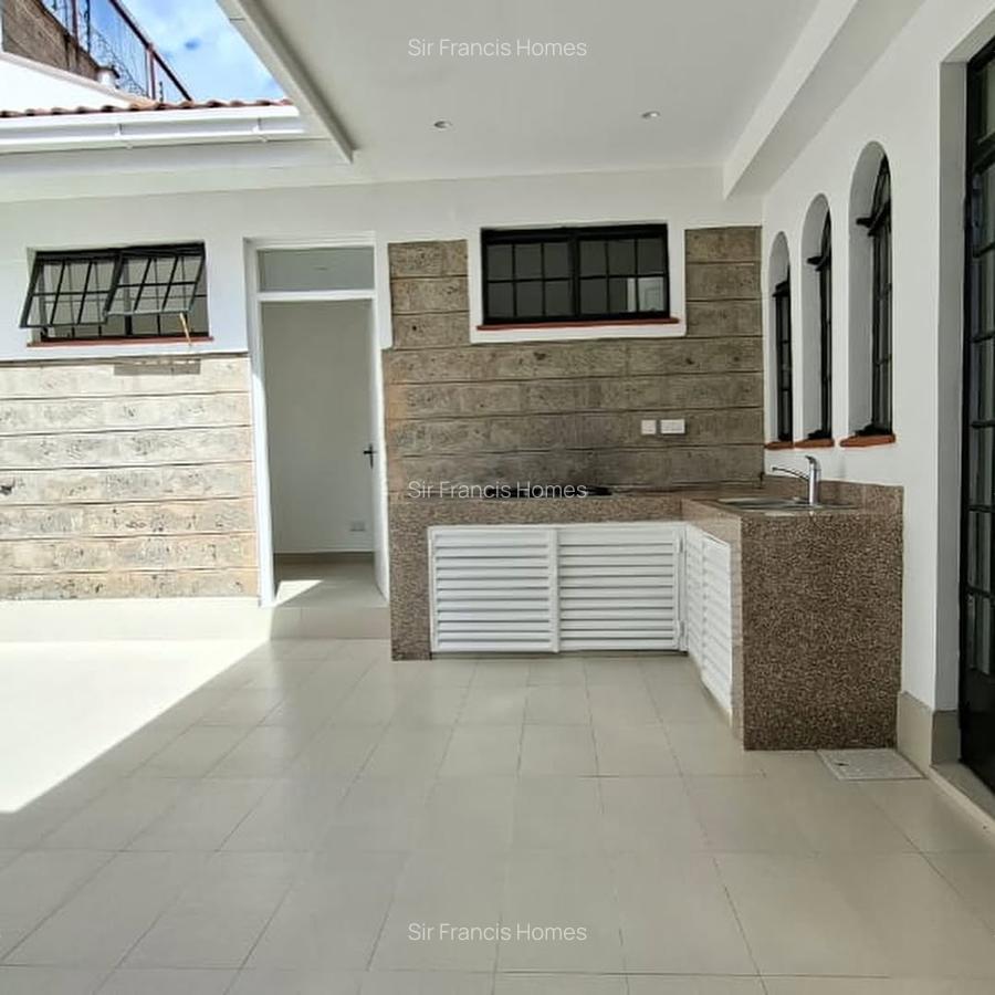 4 Bed House with En Suite in Westlands Area - 3