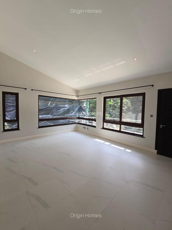 3 Bed Townhouse with En Suite at Spring Valley - 10