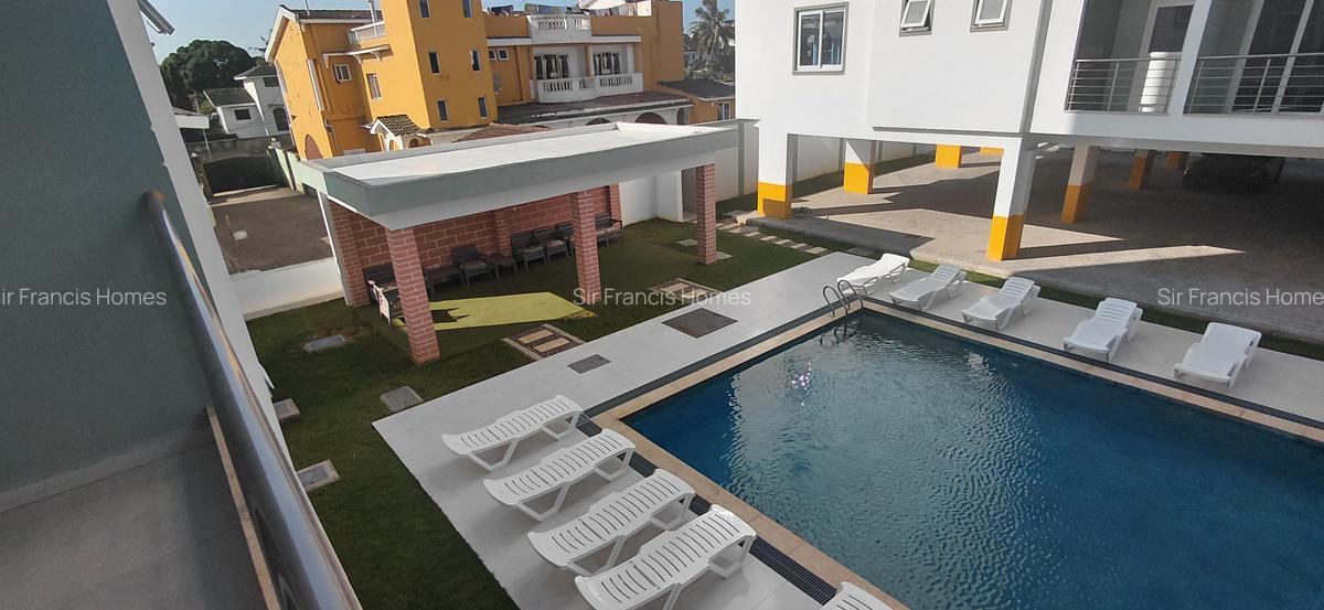 Serviced 2 Bed Apartment with Swimming Pool at Customs - 2
