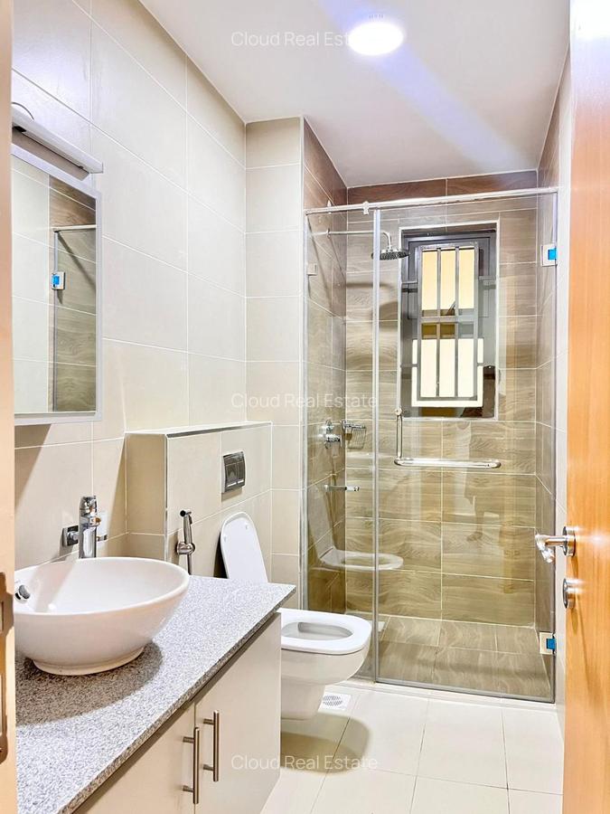 3 Bed Apartment with En Suite in Lavington - 12