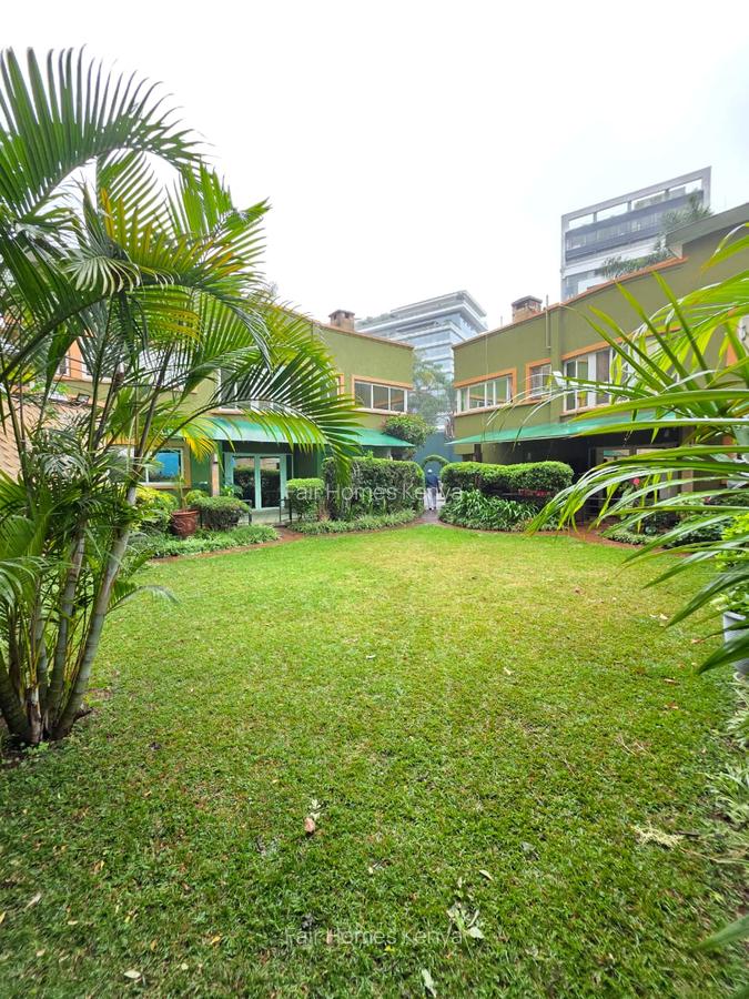 4 Bed Townhouse with En Suite at Riverside Drive - 1