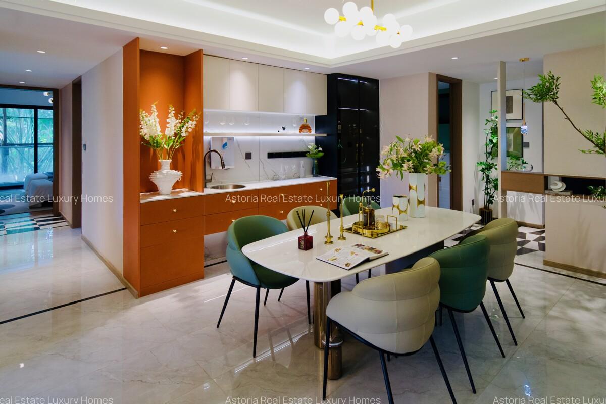 4 Bed Apartment with En Suite at 2026-410 - 8