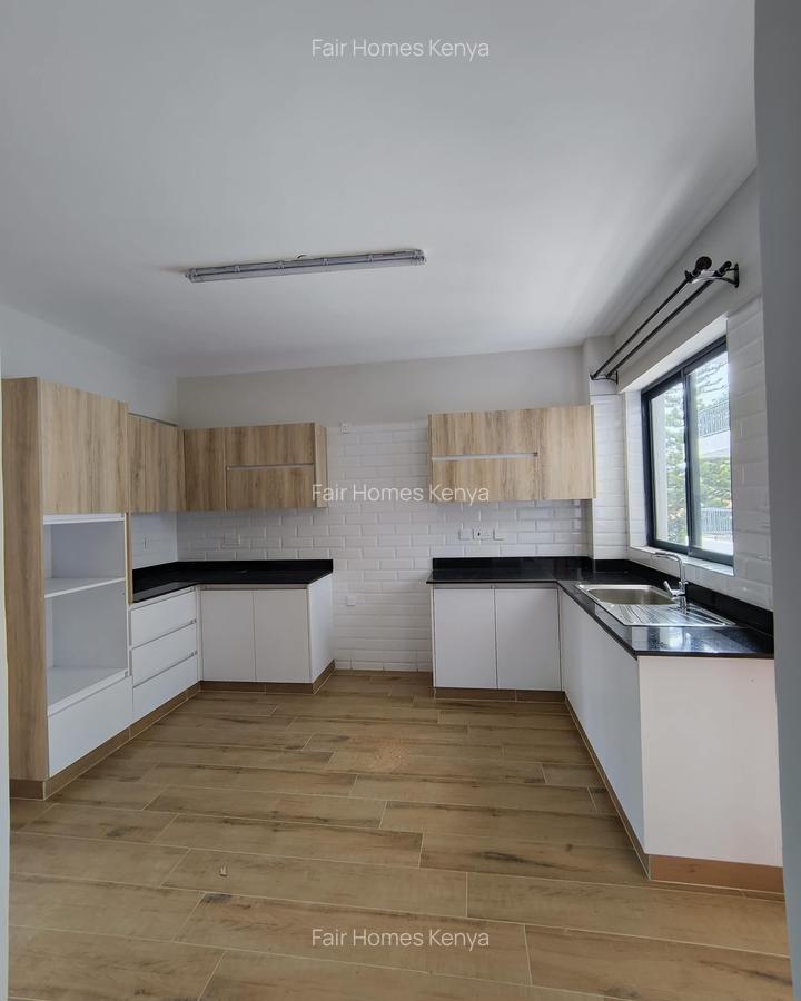 3 Bed Apartment with En Suite at Mandera Road - 5