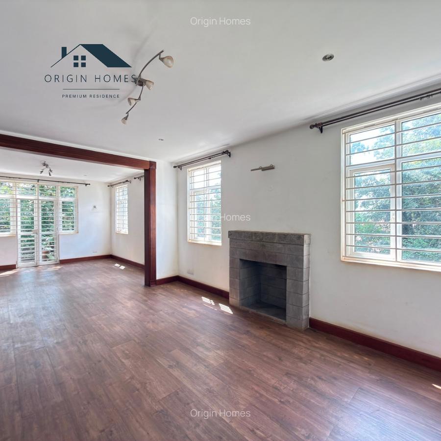5 Bed House with En Suite at Rosslyn - 13
