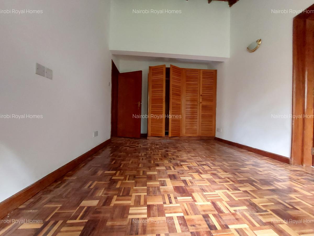 4 Bed Townhouse with En Suite at Lavington Villas - 17