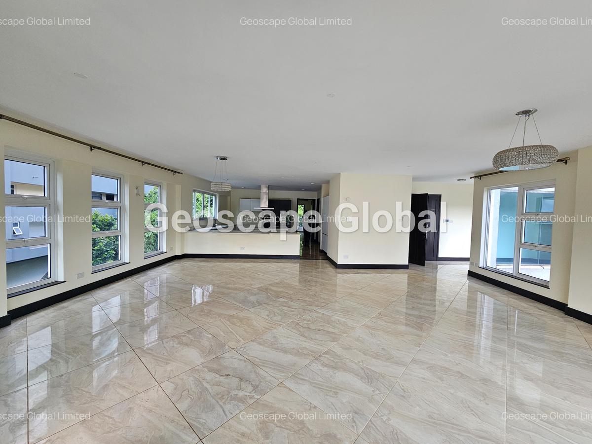 4 Bed Apartment with En Suite in Spring Valley - 9