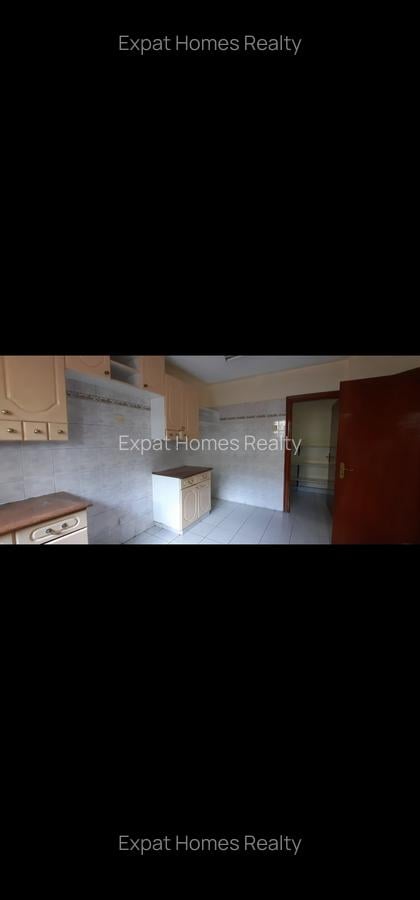 4 Bed House in Lavington - 6
