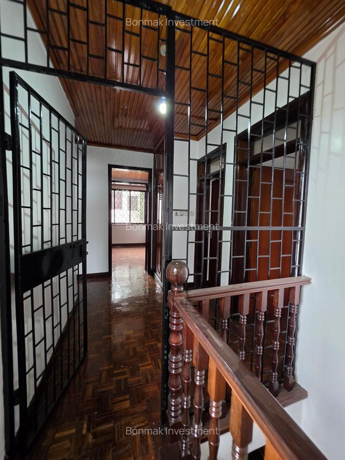 4 Bed Townhouse with En Suite at Kilimani - 11