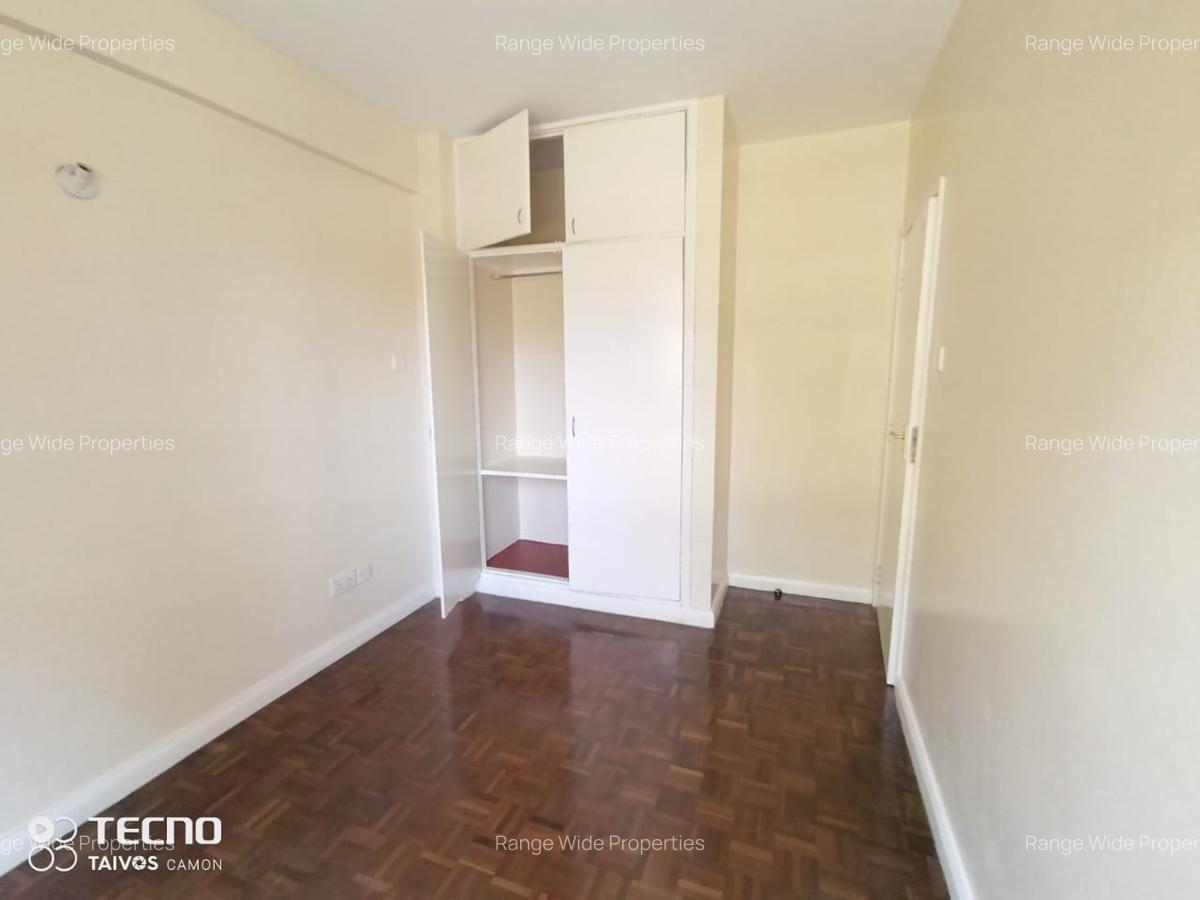 3 Bed Apartment with En Suite in Lavington - 6
