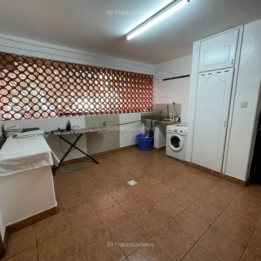 Serviced 3 Bed Apartment with En Suite in Westlands Area - 12
