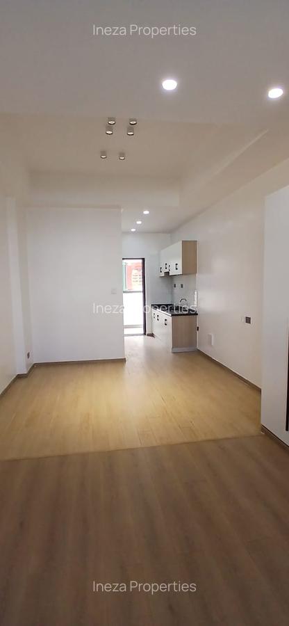 Studio Apartment with En Suite at Kindaruma Road - 2