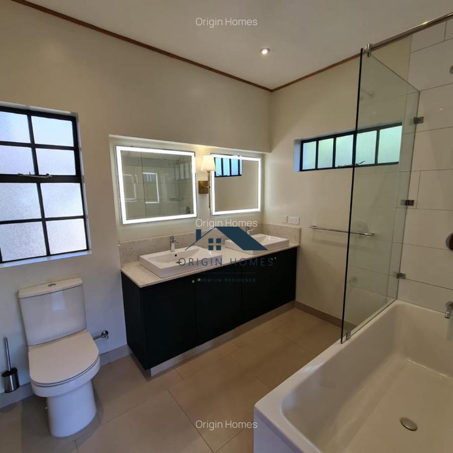 4 Bed House with En Suite at Lavington - 13