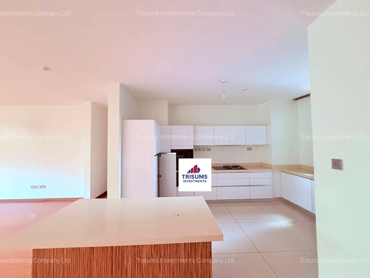3 Bed Apartment with En Suite at Prp7+494 - 14