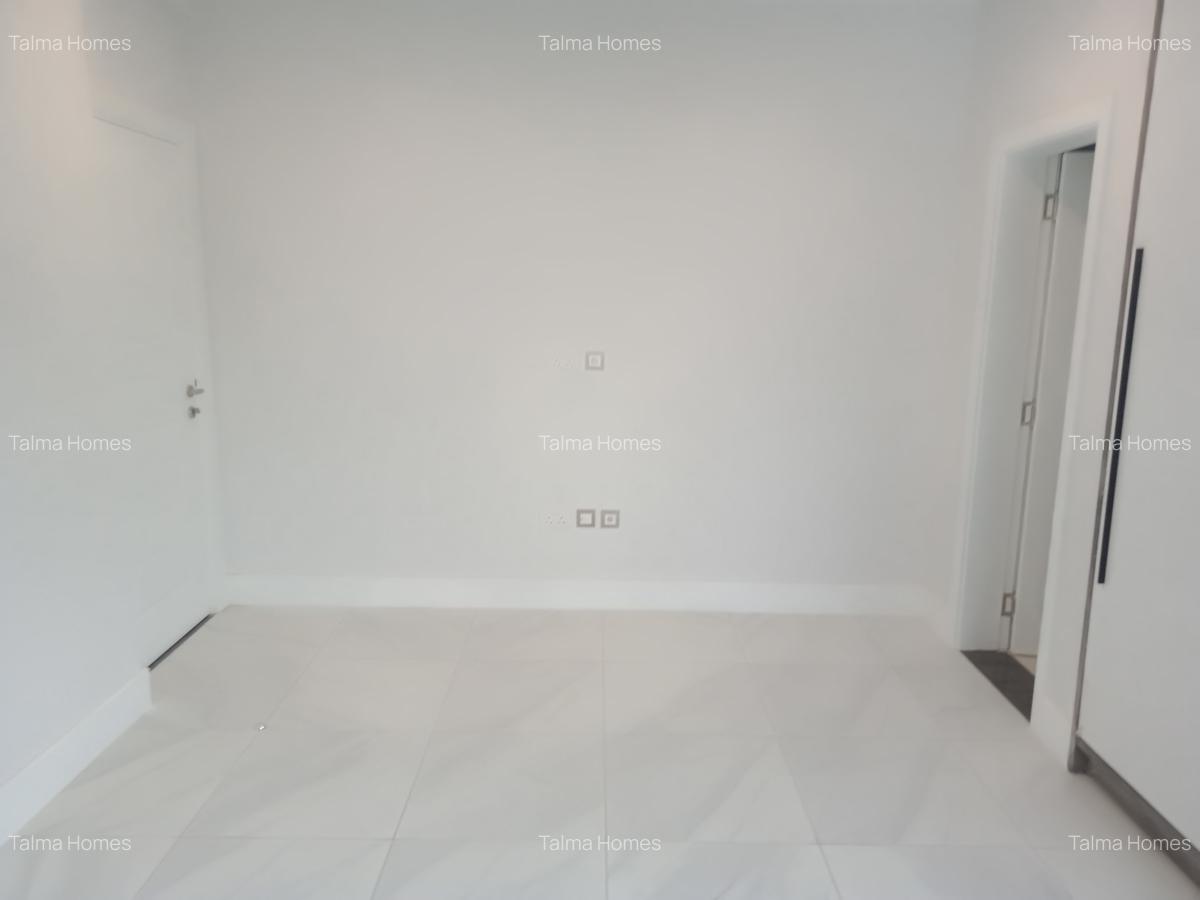 2 Bed Apartment with En Suite in Westlands Area - 8