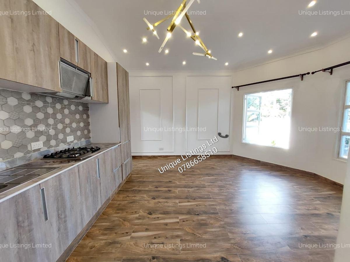 6 Bed House with En Suite in Runda - 13