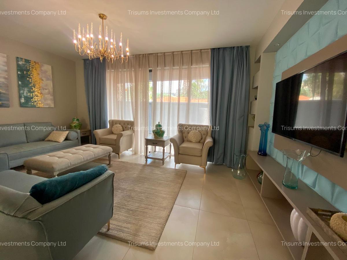 3 Bed Apartment with En Suite in Riverside - 4