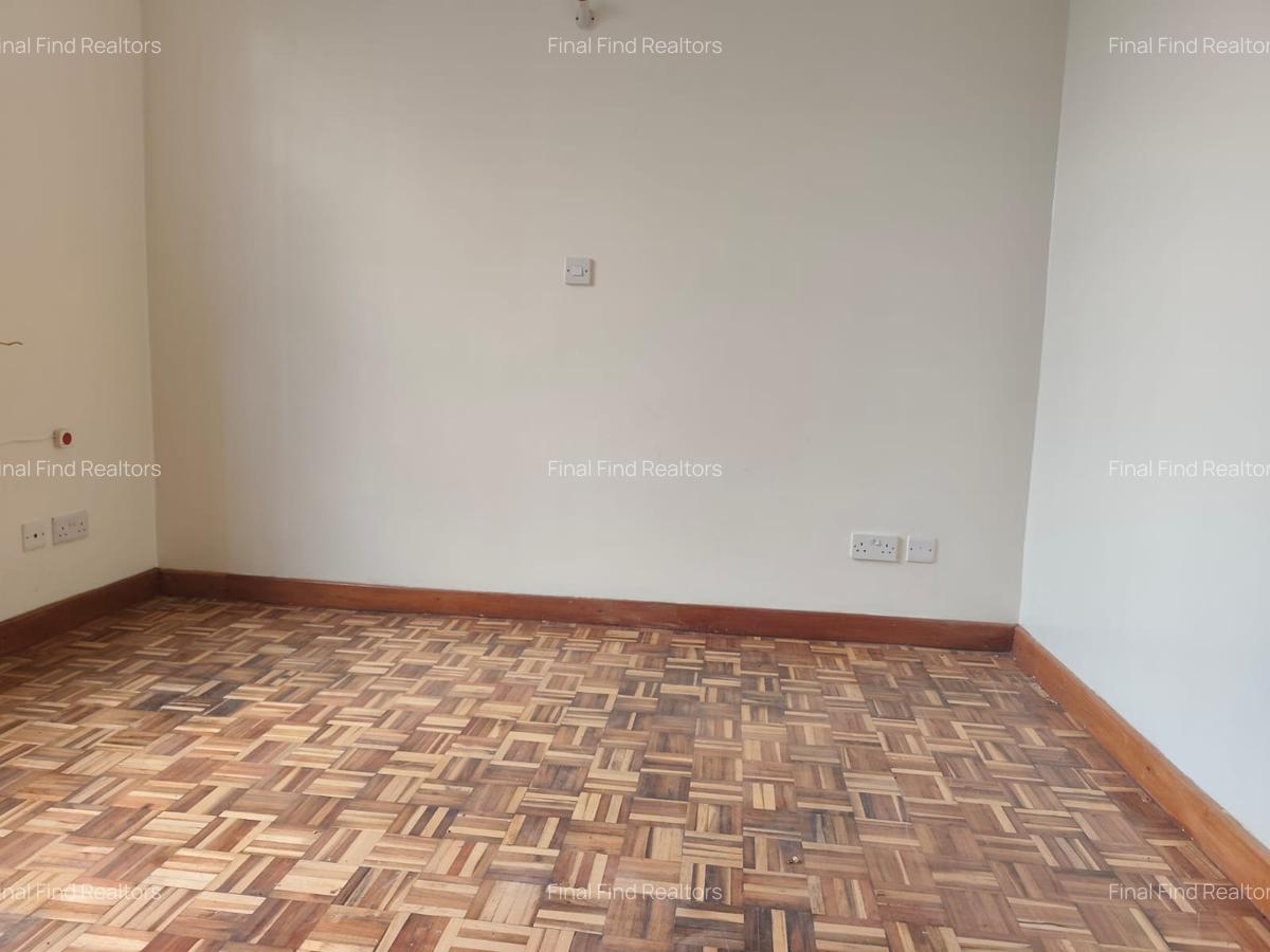4 Bed Townhouse with En Suite in Kitisuru - 14