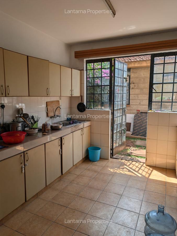 Serviced 4 Bed Apartment with En Suite at Kijenge Road - 6