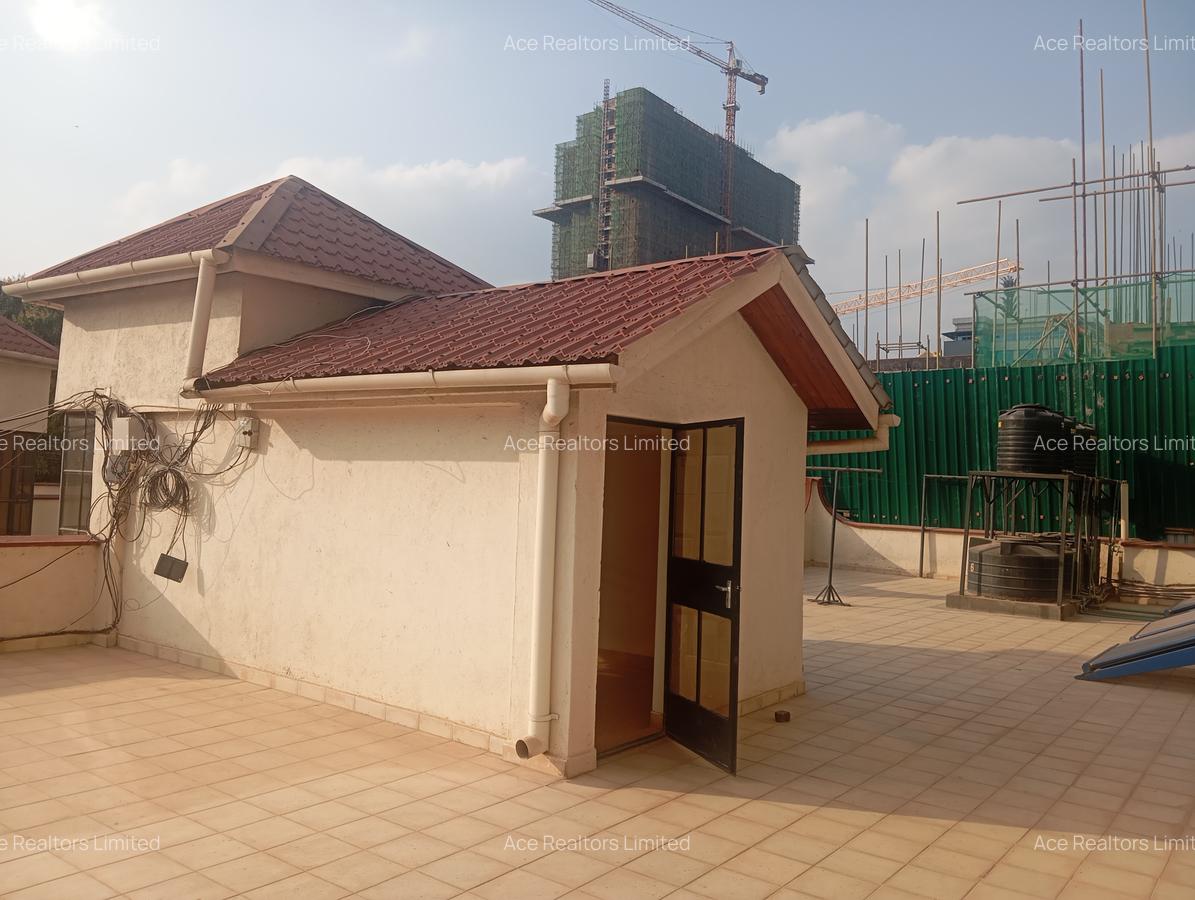 3 Bed Apartment with En Suite at Westlands Road - 15