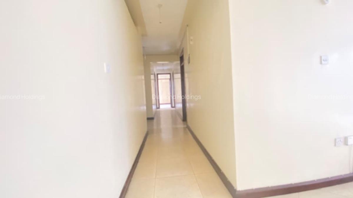 4 Bed Apartment with En Suite at Parklands - 4