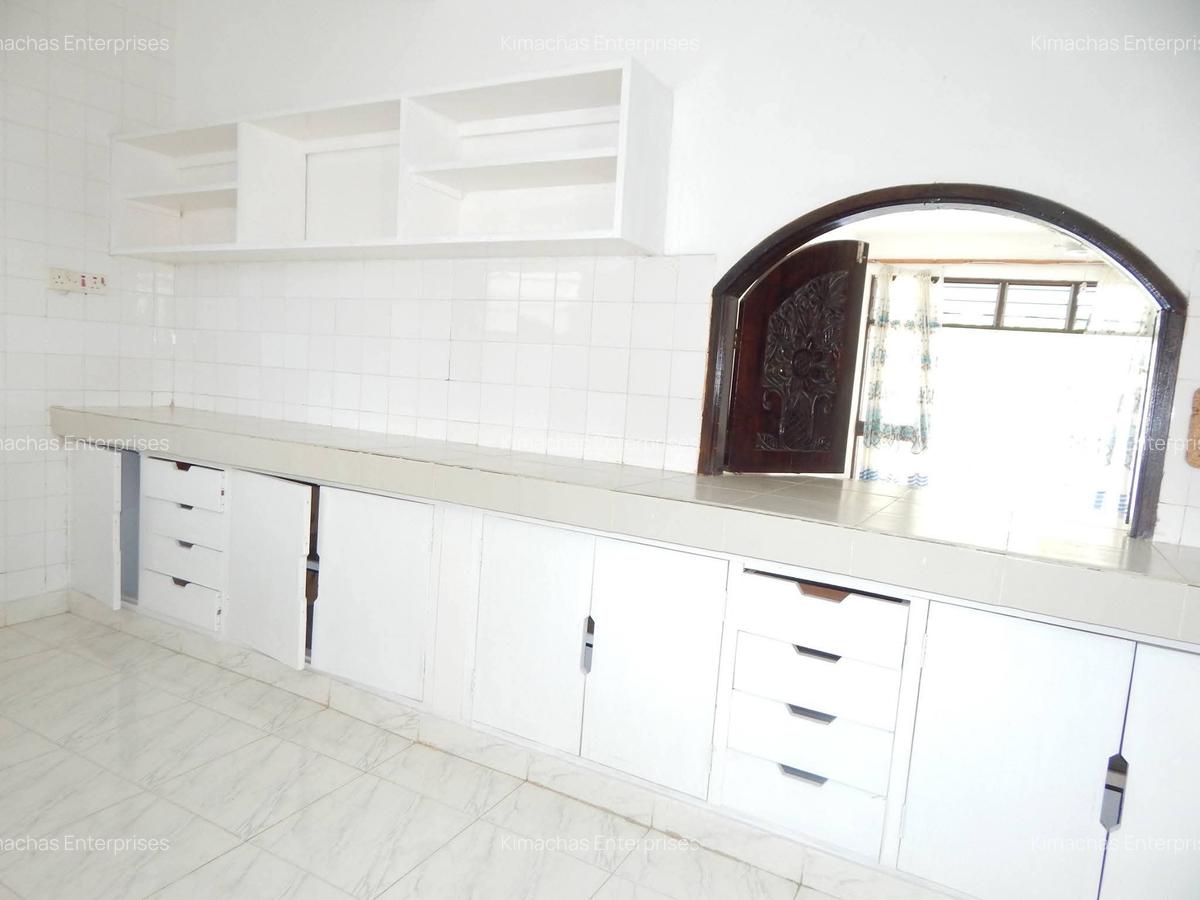1 Bed Apartment with En Suite at 1St Avenue - 9