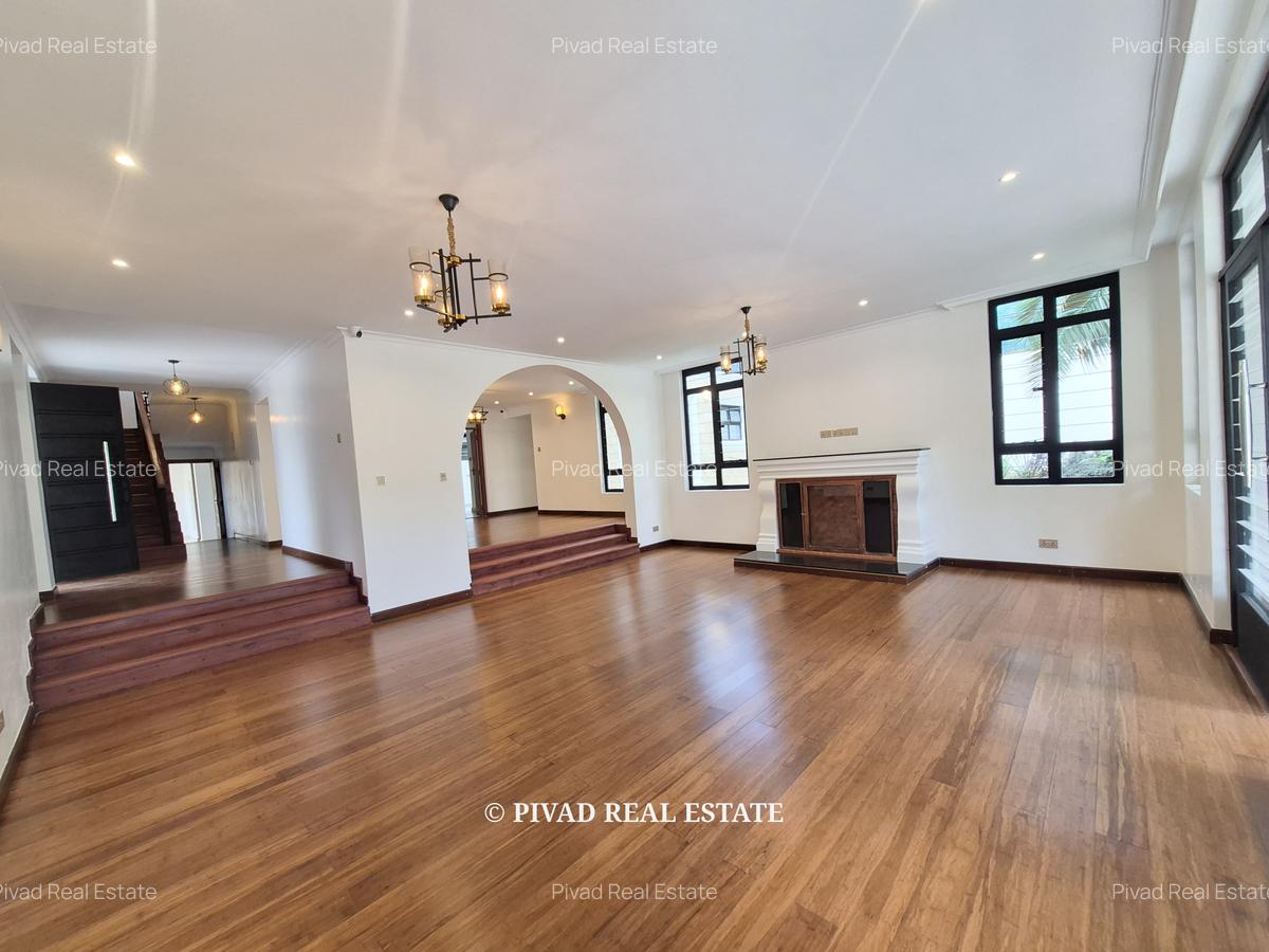 5 Bed House with Garden in Runda - 14