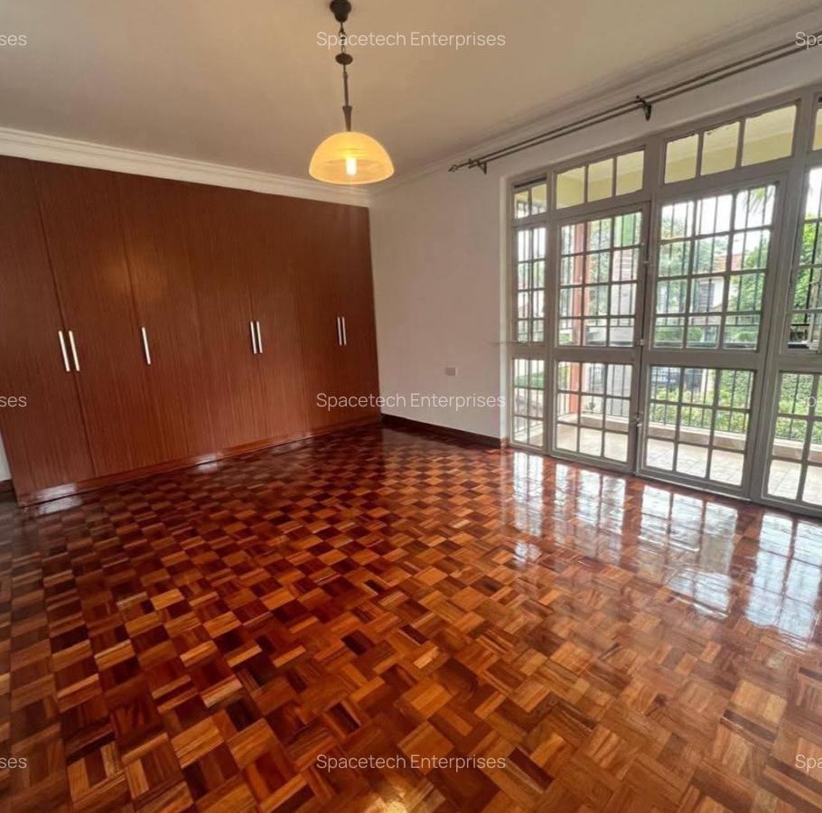 4 Bed Townhouse with En Suite in Loresho - 6