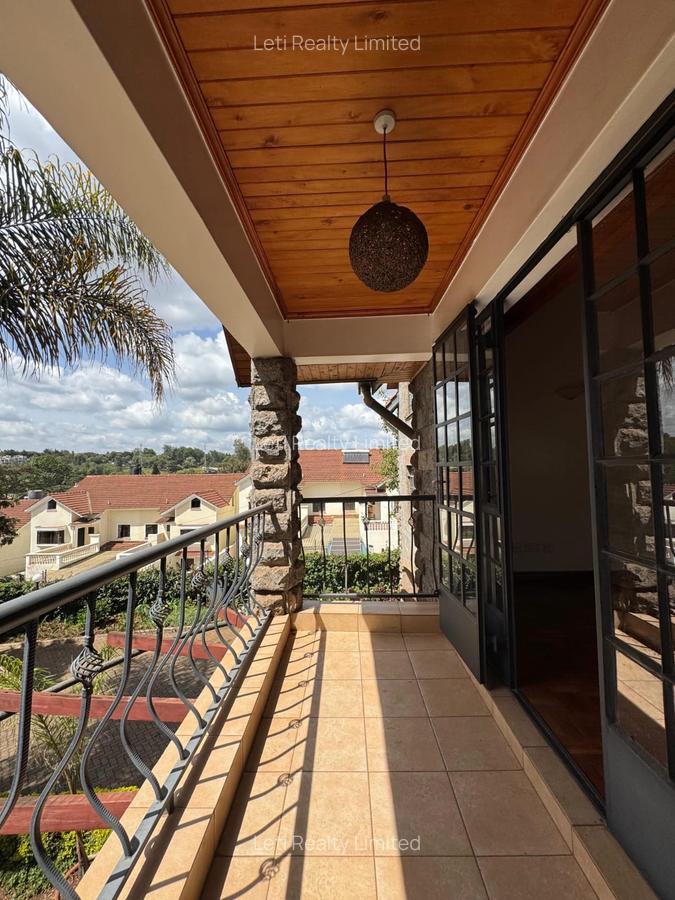 5 Bed Townhouse with En Suite in Lavington - 17