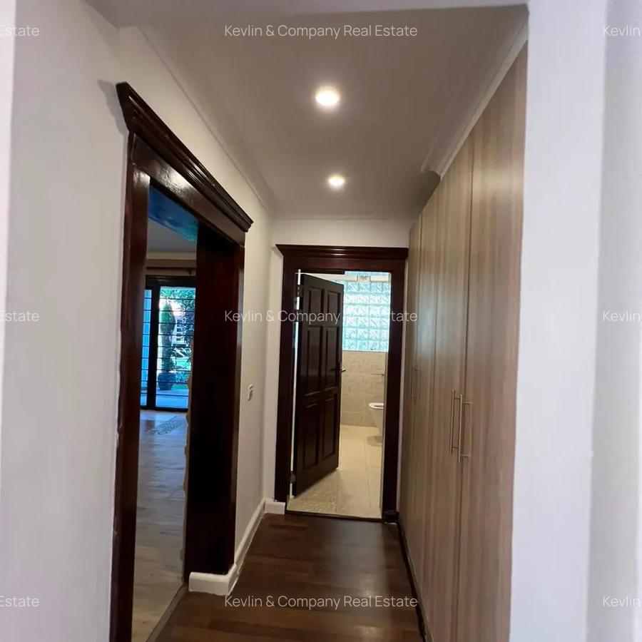 6 Bed Villa with En Suite in Runda - 18