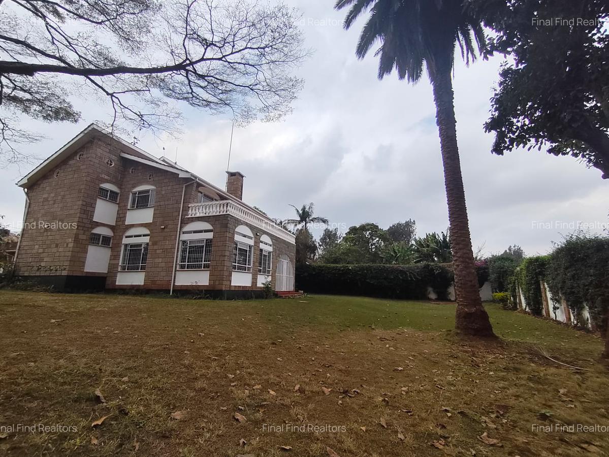 6 Bed House with En Suite in Garden Estate - 2