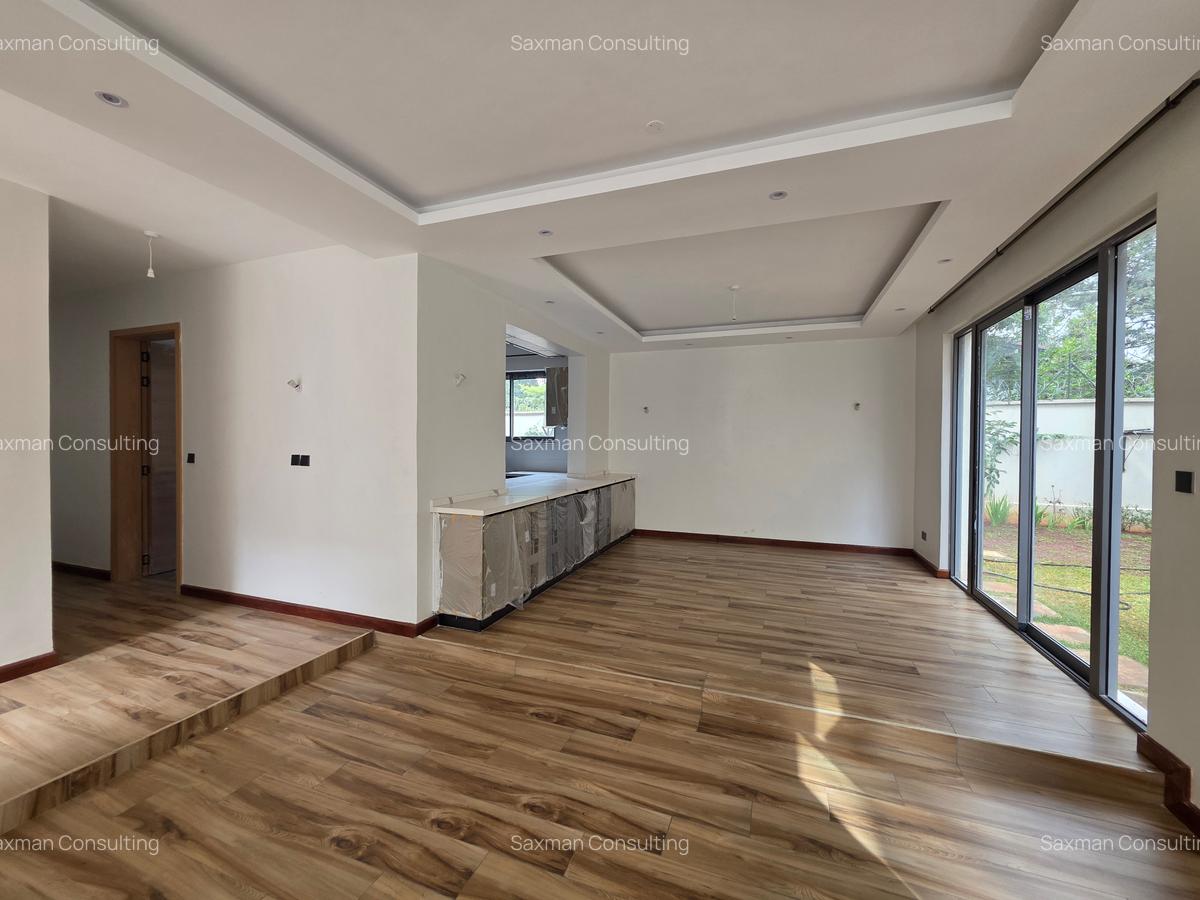 6 Bed Townhouse with En Suite in Lavington - 18
