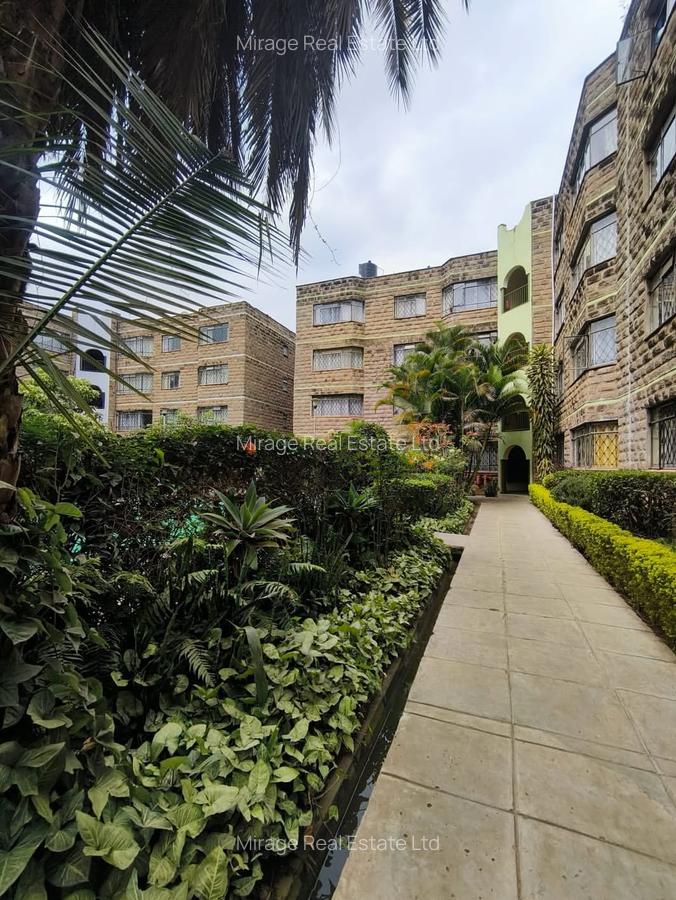4 Bed Apartment with Swimming Pool in Kilimani - 18
