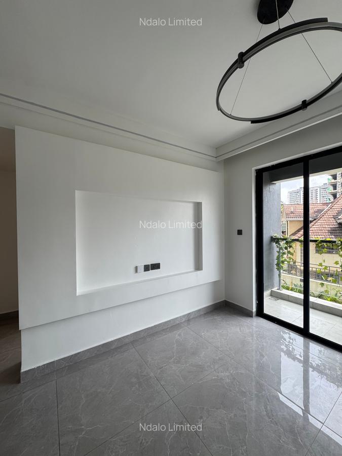 1 Bed Apartment with En Suite at Lavington - 11
