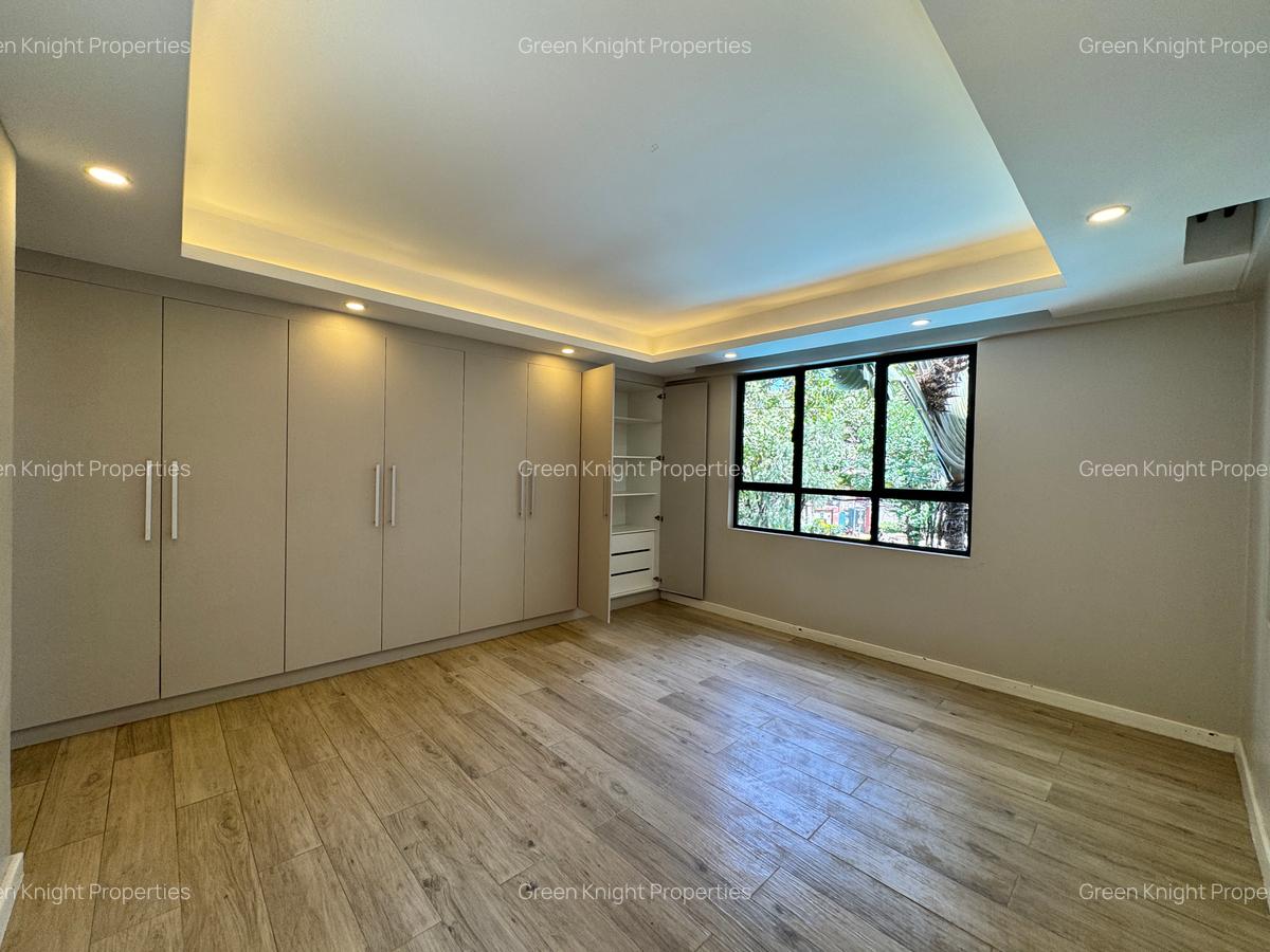 3 Bed Apartment with En Suite in Lavington - 6