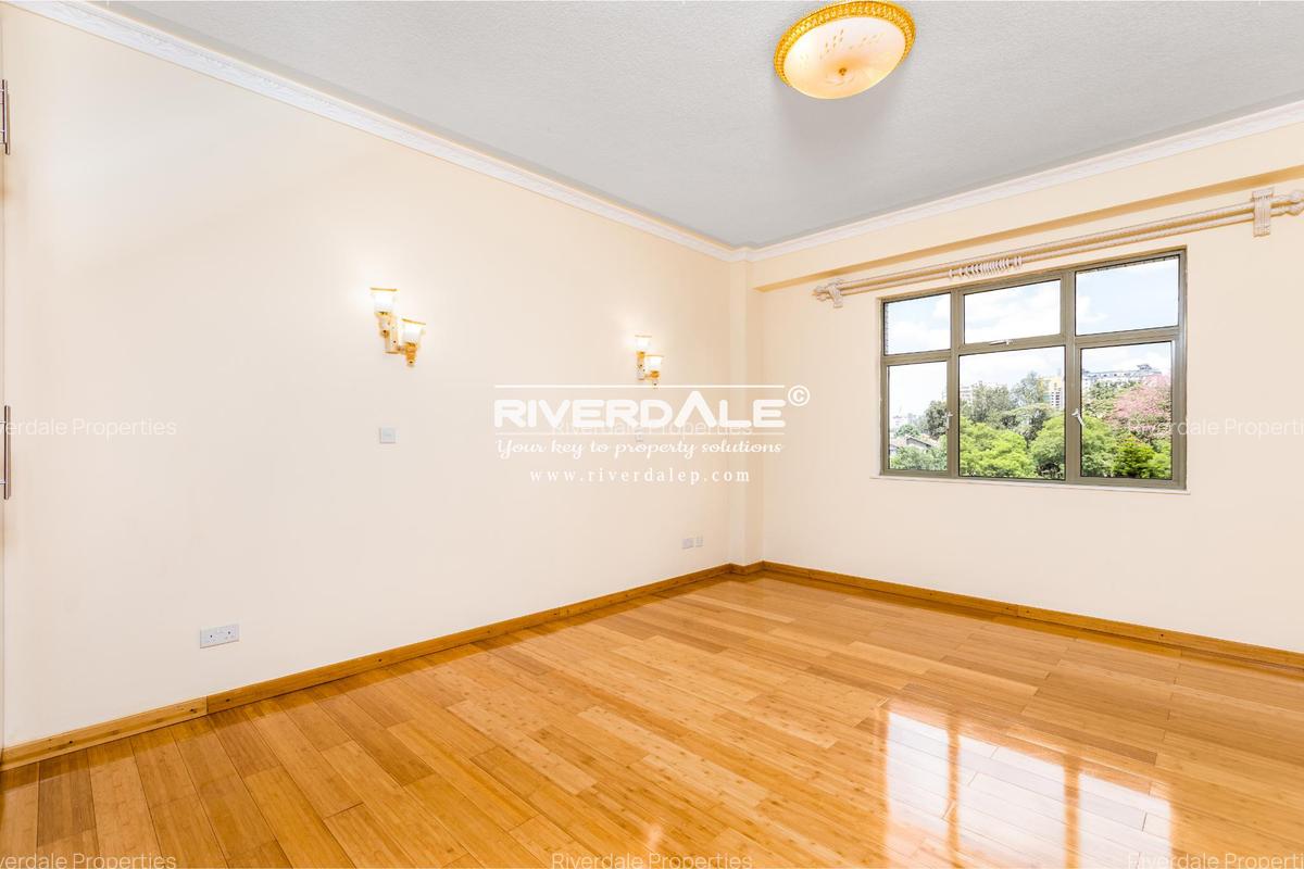 3 Bed Apartment with En Suite in Kilimani - 12