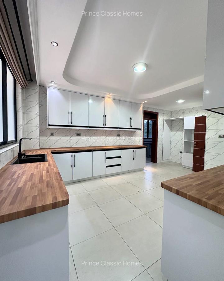 4 Bed Townhouse with En Suite in Karen - 9