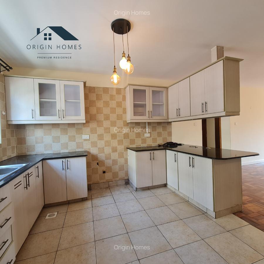 3 Bed Apartment with En Suite at Riverside Drive - 8