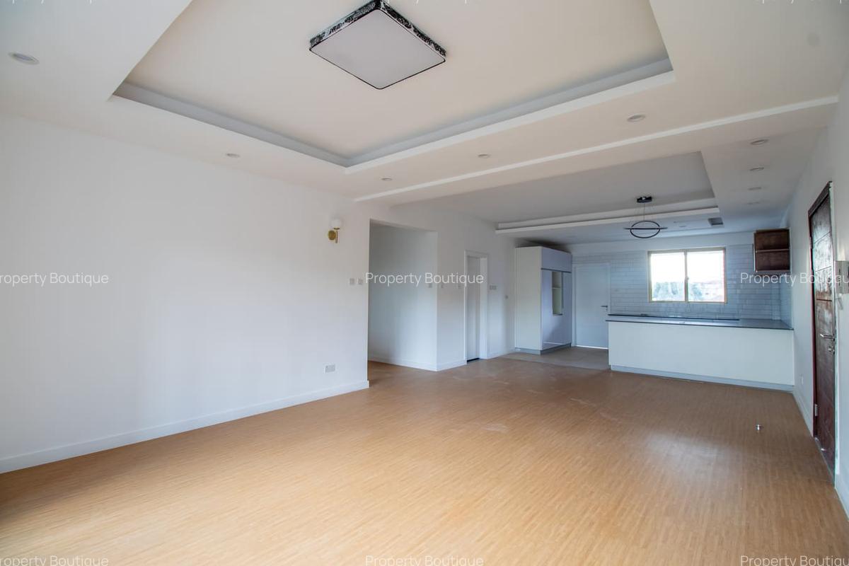3 Bed Apartment with En Suite at Lavington - 2
