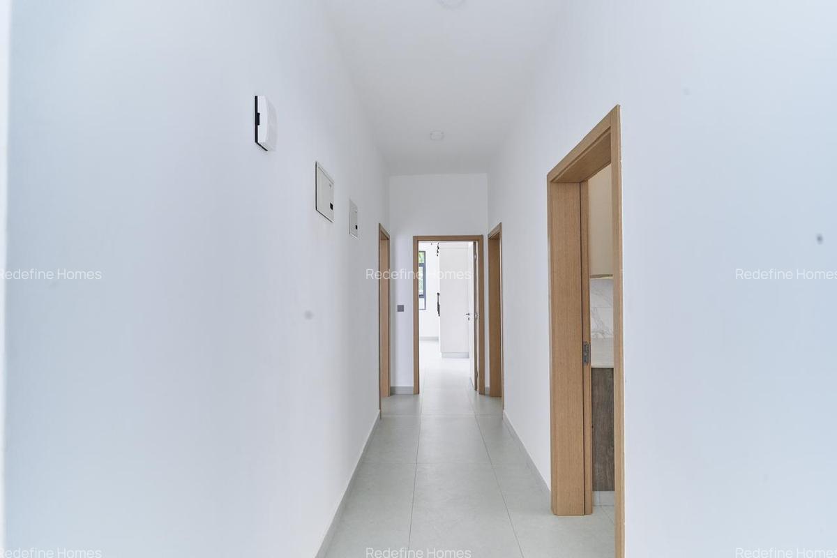 3 Bed Apartment with En Suite at Brookside - 5