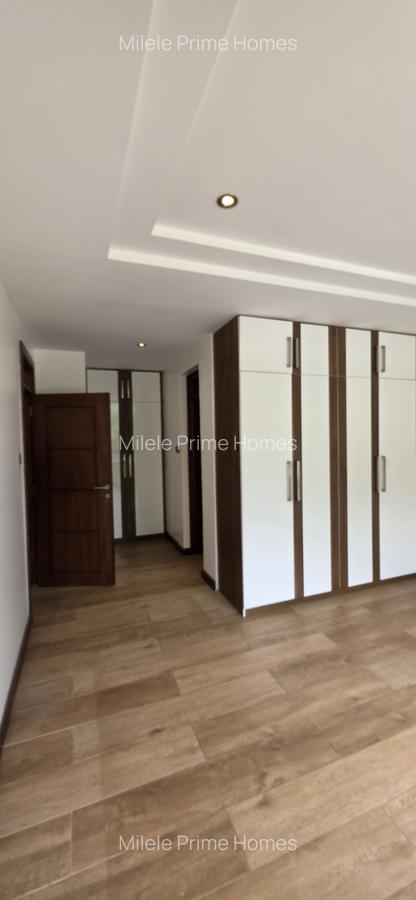 5 Bed Townhouse with En Suite in Lavington - 10