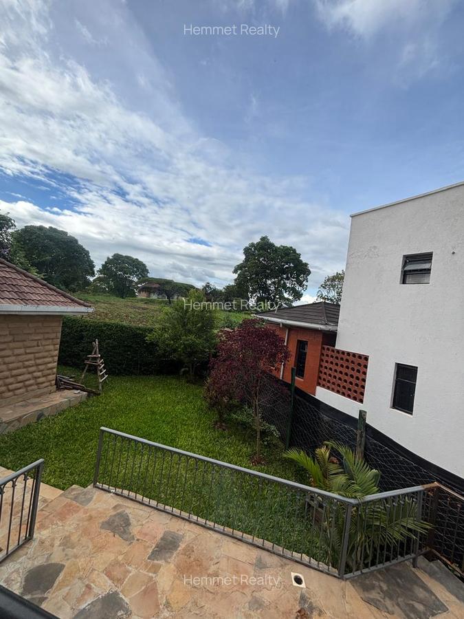 4 Bed Townhouse with En Suite in Kiambu Road - 11
