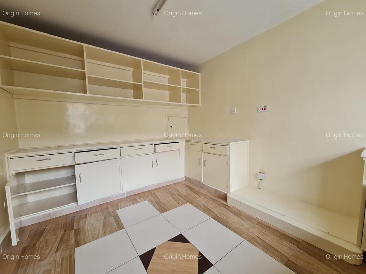 4 Bed Townhouse with En Suite at Kilimani - 9
