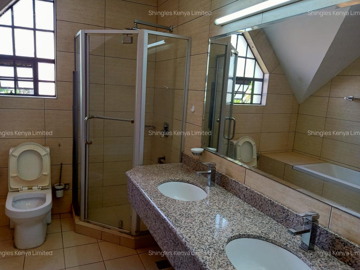 4 Bed Townhouse with En Suite at Njumbi Rd - 16