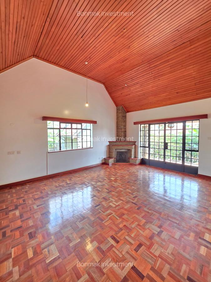 5 Bed Townhouse with En Suite at Lavington Green - 11